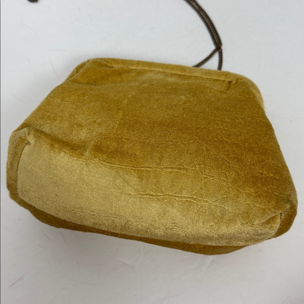 Anthropologie Velvet Yellow Gold Convertible Clutch Crossbody Bag Chain Strap - Picture 2 of 8